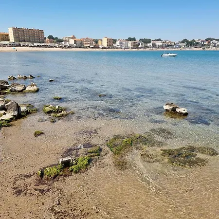 Apartamento Frente Al Mar Con Terraza Y Piscina Comunitaria En L'escala - Hisp-236-138