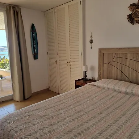 Apartamento Frente Al Mar Con Terraza Y Piscina Comunitaria En L'escala - Hisp-236-138 *